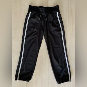 Ivivva By Lululemon Get Your Move On Crop Jogger Pant Black White Girls Size 10